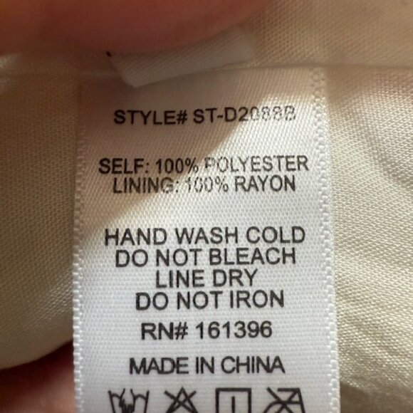 W.A.P.G. We're All Pretty Girls Floral Rosie Dress - Mixology - L - NWT - Picture 11 of 11